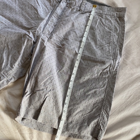Banana Republic Men’s Aiden Shorts, Grey, Size 36 - Picture 9 of 11
